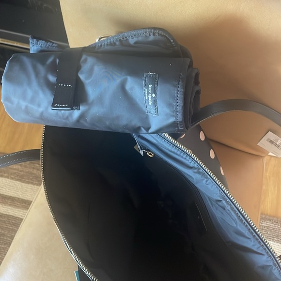 Kate Spade Classic!!!  Totally Brand New Diaper Bag with Changing Pad! - Picture 7 of 12